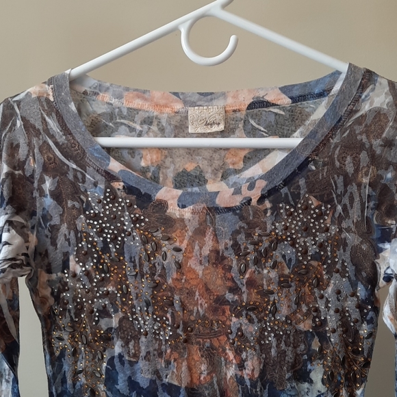 Long sleeve lightweight top shirt - Picture 2 of 8